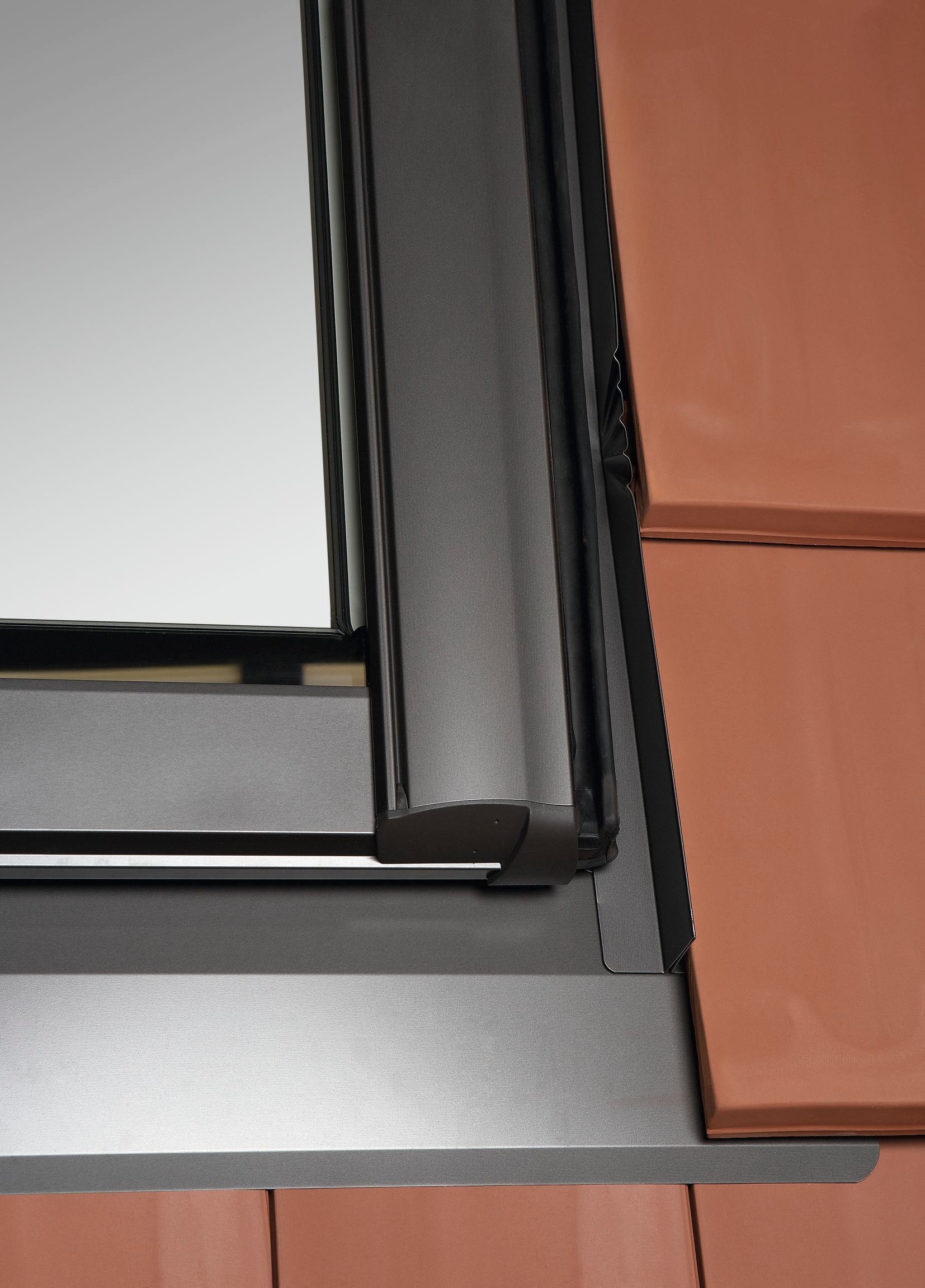 Designo Raccord de toiture encastré ETT Rx Tuiles mécaniques plates encastré